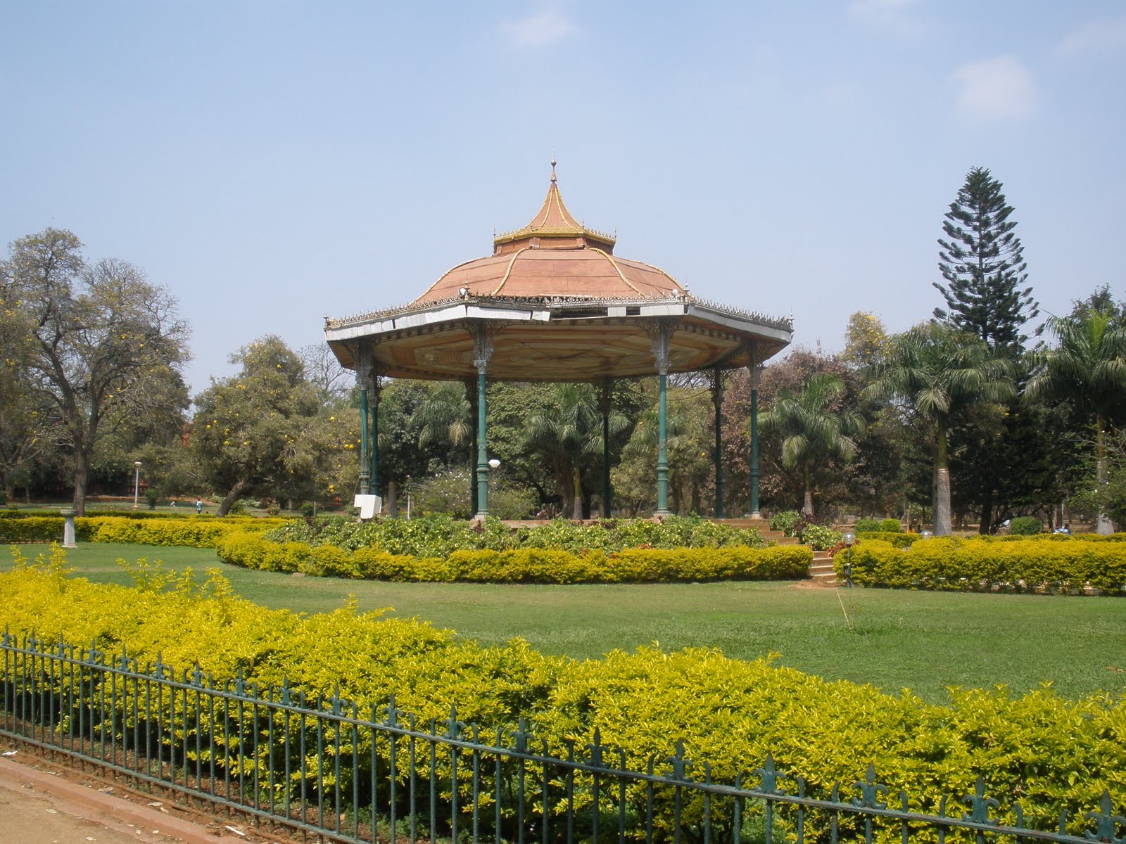 Cubbon Park - tourist place in Karnataka